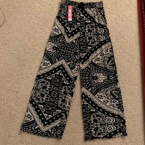 Women’s pants. Brand new.